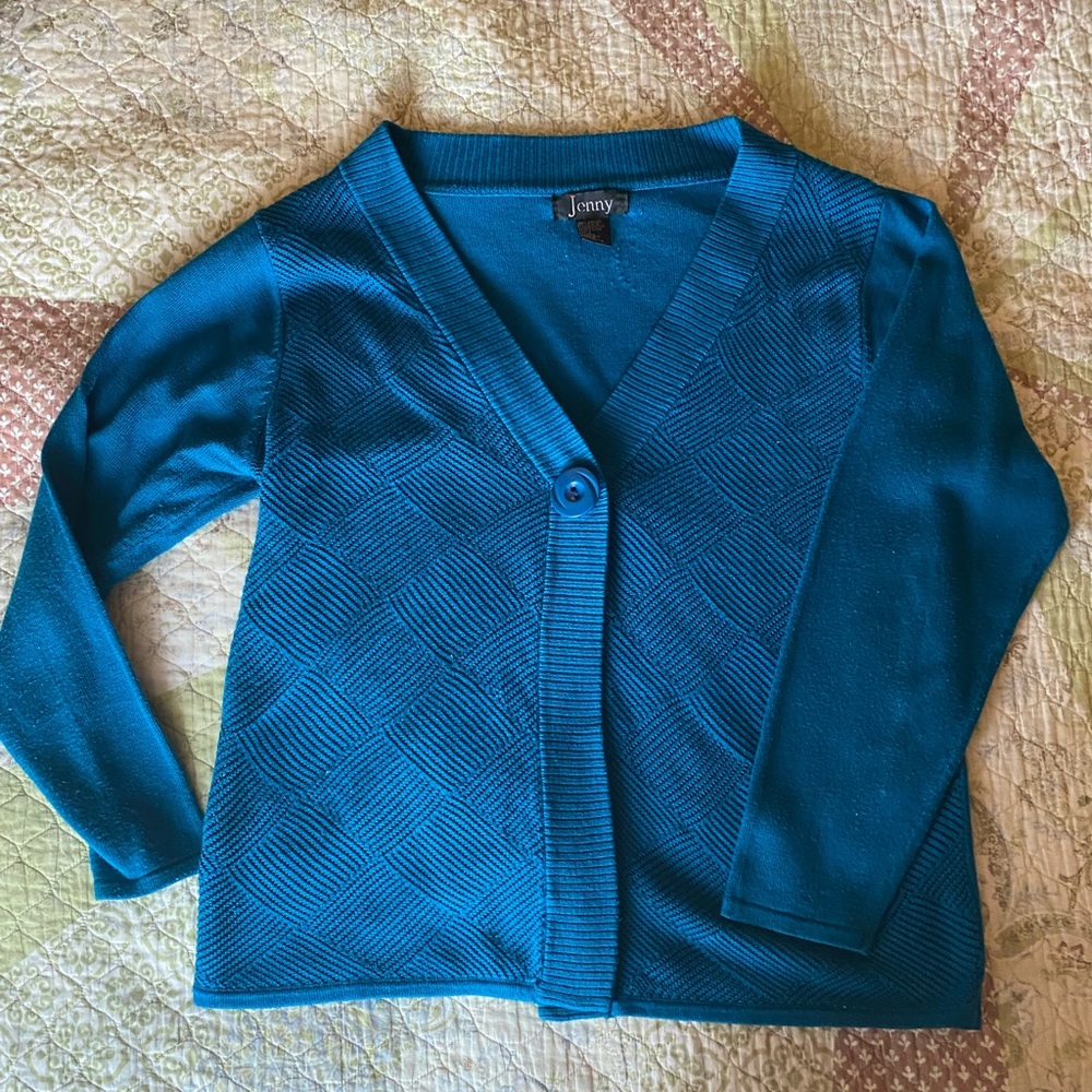 Womens sweater. Long sleeve, one button